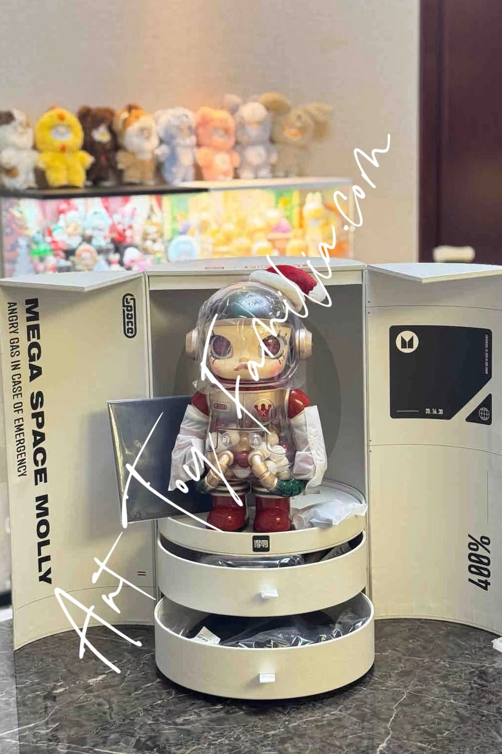 400% MEGA Space Molly 400% Christmas 2024